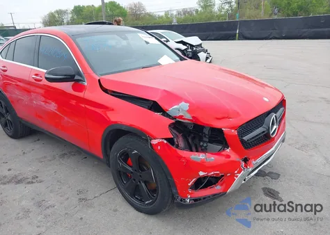 2017 Mercedes-Benz Glc 300 Coupe 4Matic z USA, uszkodzony, nr VIN WDC0J4KB2HF150357